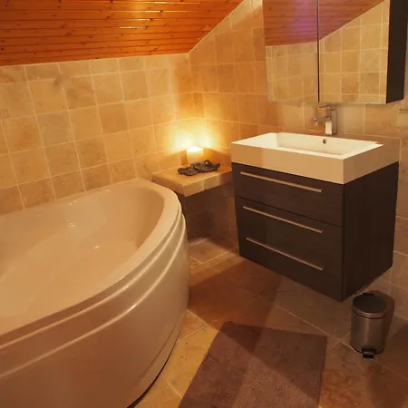 Greystone Chalet *
